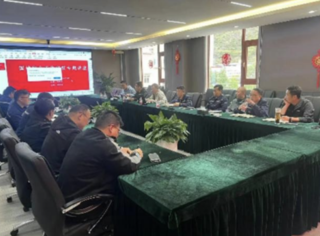 必威西汉姆联官网首页矿业举行清静生产履职尽责专题讲座